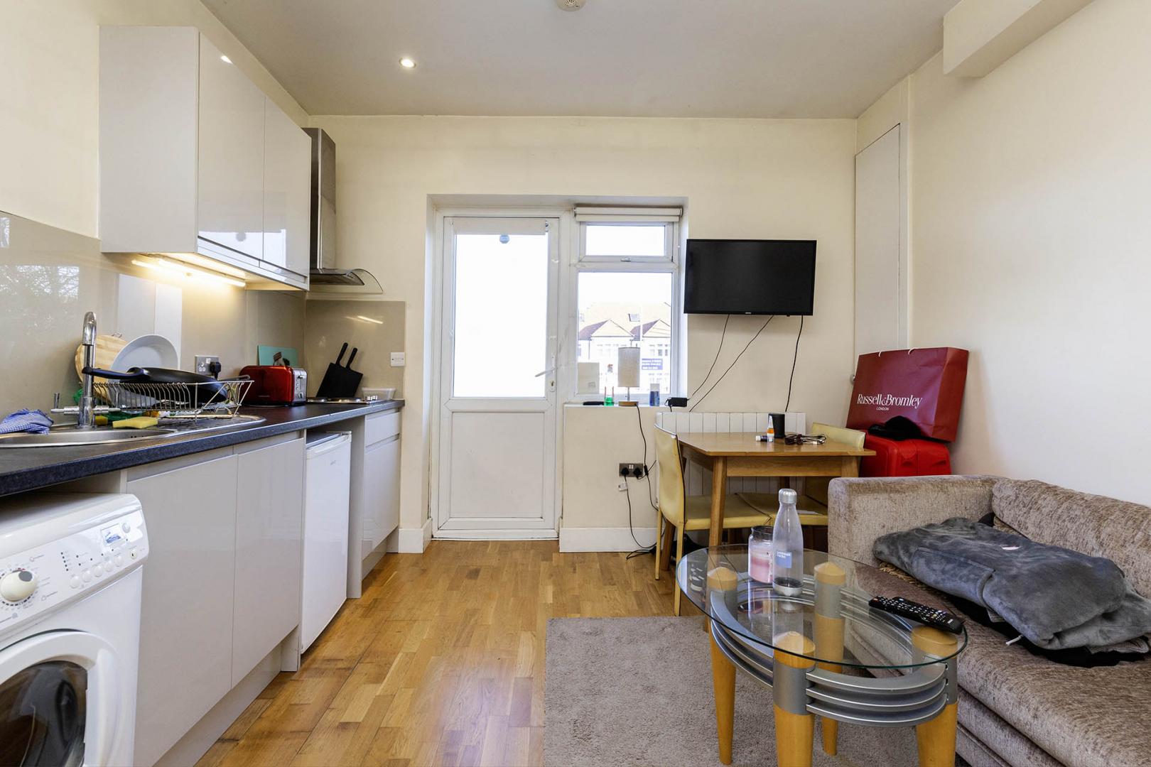 Modern Apartment Hendon Way, Cricklewood 